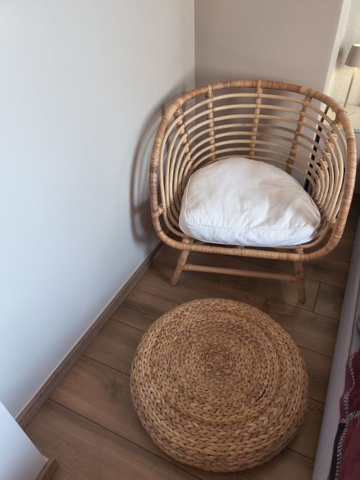 BUSKBO Fotel, rattan/Djupvik biały