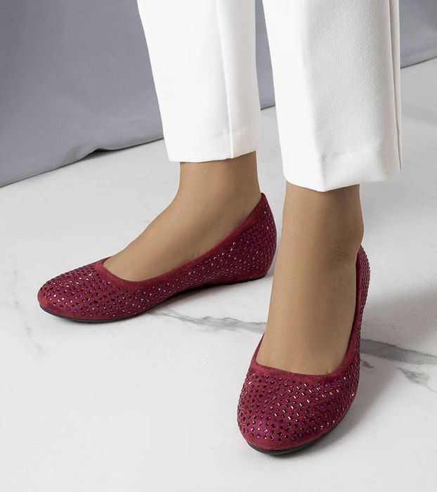 Bordowe balerinki na krytej koturnie Julie