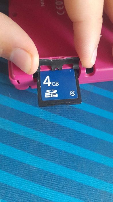 Nintendo DSi rosa desbloqueada