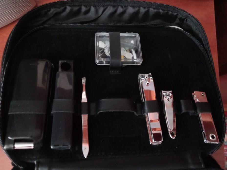 Дорожній набір Dockers. Новий. Темно-синій колір. 600 грн.