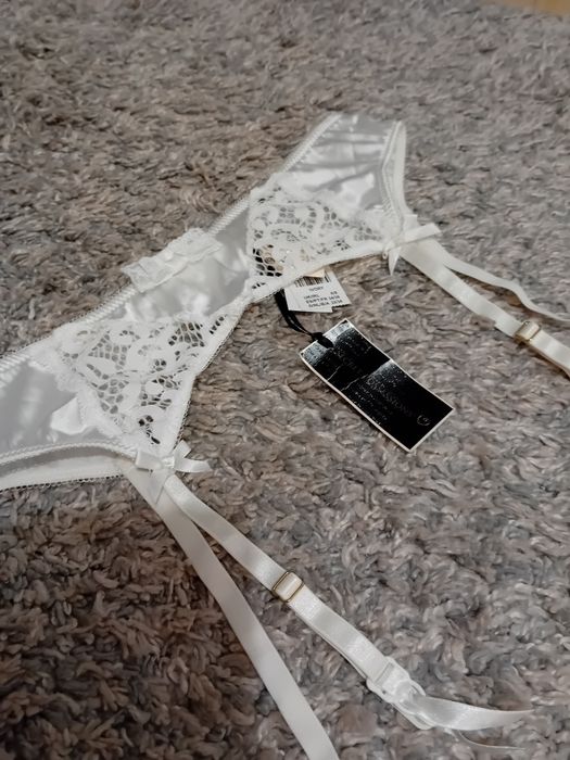 Piękny pas do pończoch Secret Possessions Nowy