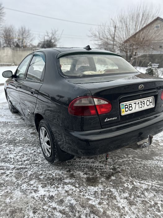 Продам машину на полном боевом ходу