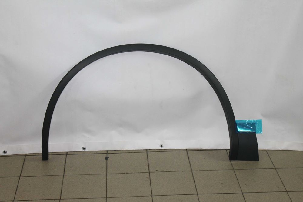 VW Touareg 10-14 7p бампер передній спойлер Таурег