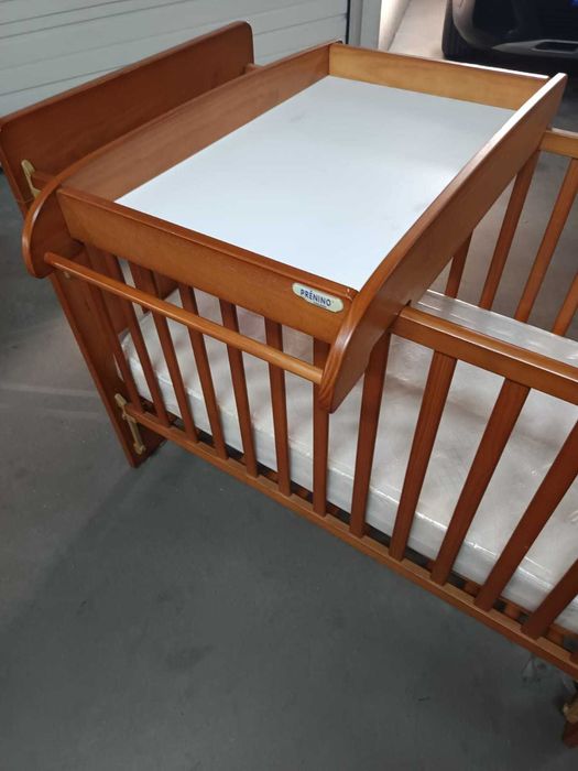 Cama + Muda fraldas + 2 colchões | ÓTIMO ESTADO!