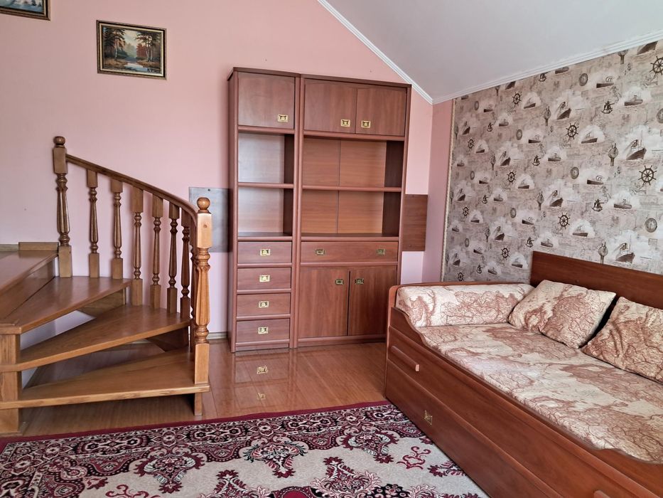 5-к,вул. Юності, Микитинці