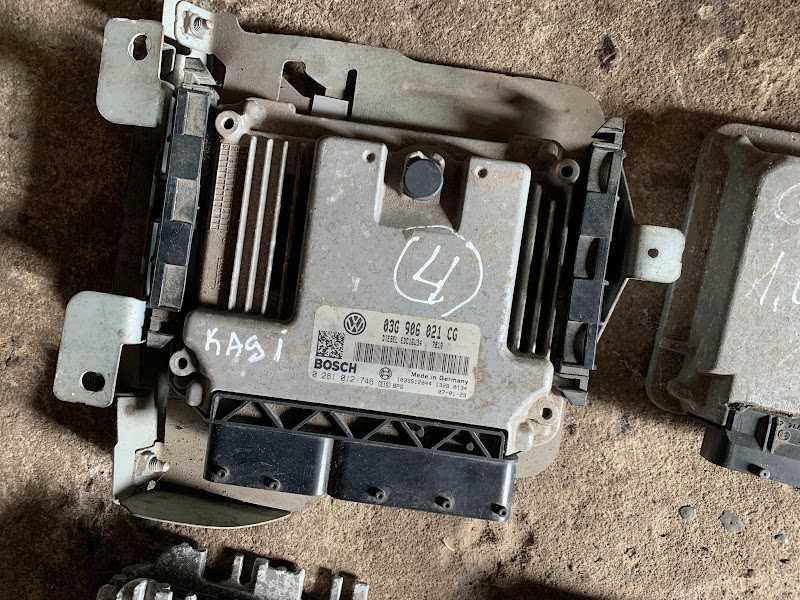 Блок управління двигуном Volkswagen Caddy Golf 2 4 Passat B5 1.9 1.6