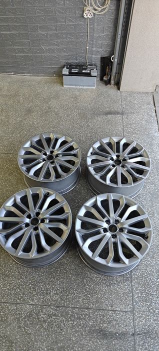 Диски оригінальні ауді R19 8,5x19 5x112 ET45 DIA66,6