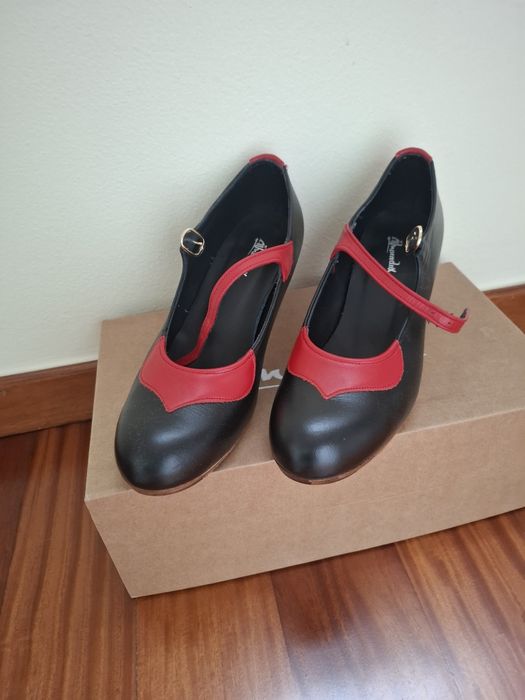 Saia e sapatos Dança Flamenco