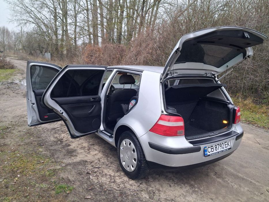 Продам Volkswagen Golf 4 1.4 16 V