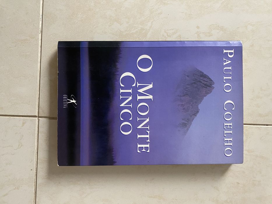 Livro “O monte cinco” de Paulo Coelho