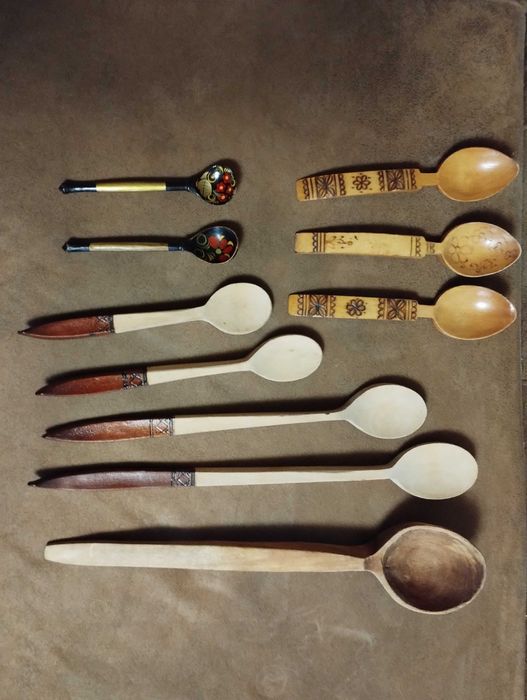 Набор кухонных утвари с деревянными ручками