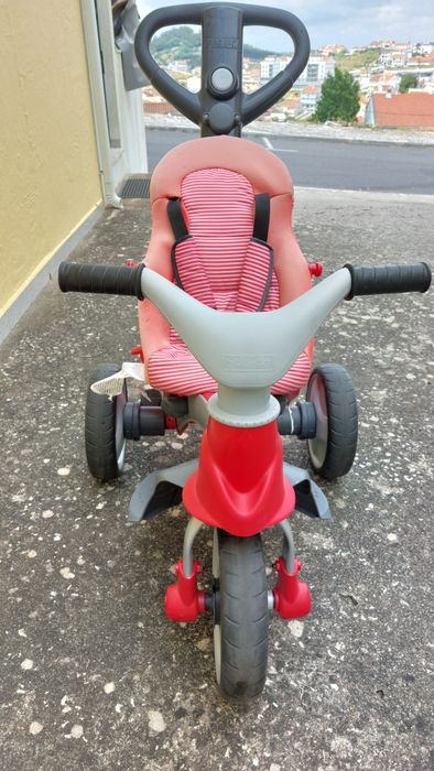 Carinho de criança da FEBER.429484361636925441