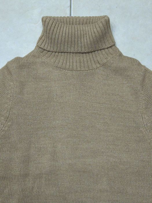 Camisola Gola Alta Beje da Sfera