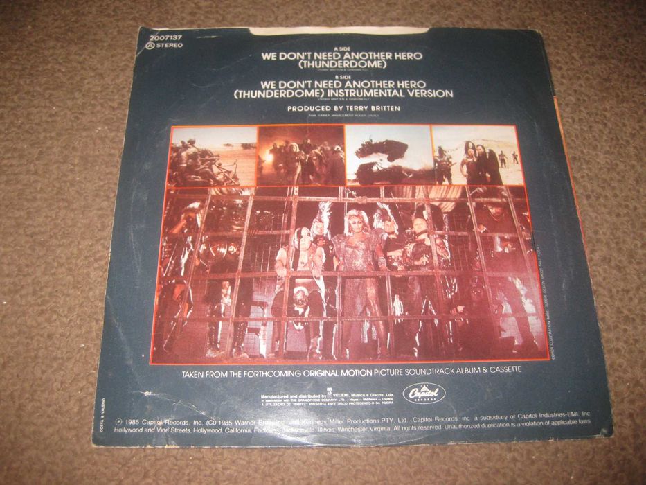 Vinil Single 45 rpm da Tina Turner "We Don`t Need Another Hero"