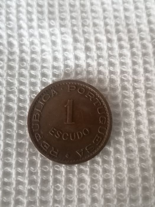 Moedas 1 escudo - Angola