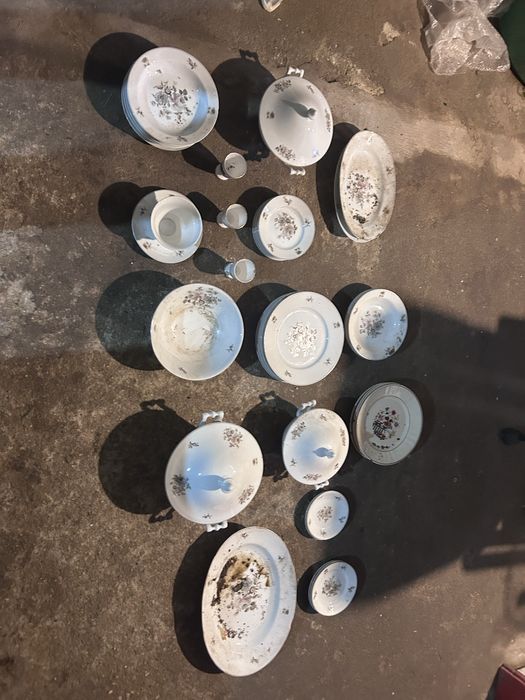 Antique ceramic tableware427809798819696640