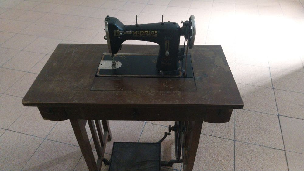 Máquina de Costura Antiga Mundlos Original Victoria 125-n (Universal)