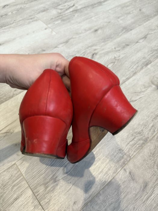 Туфлі нанцювальні