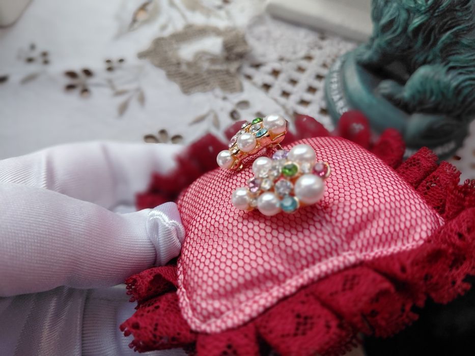Нарядные клипсы с жемчугом и кристаллами винтажный стиль