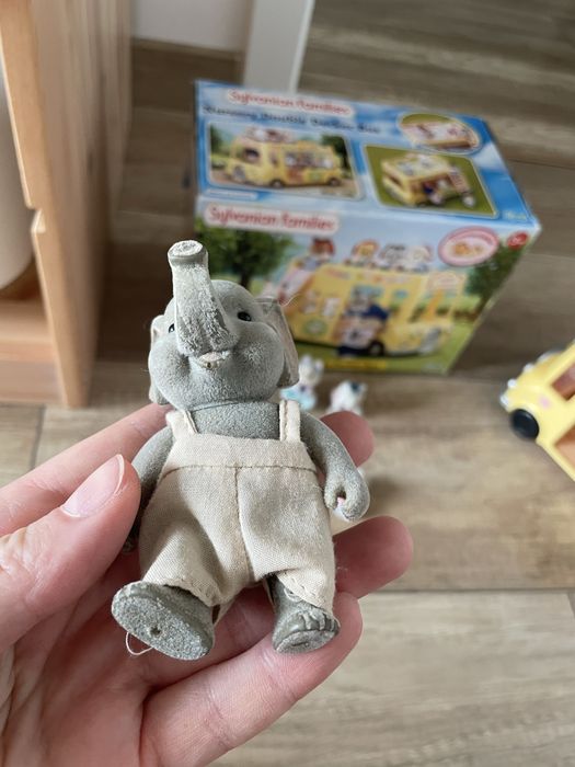 Autobus Sylvanian Families plus figurki