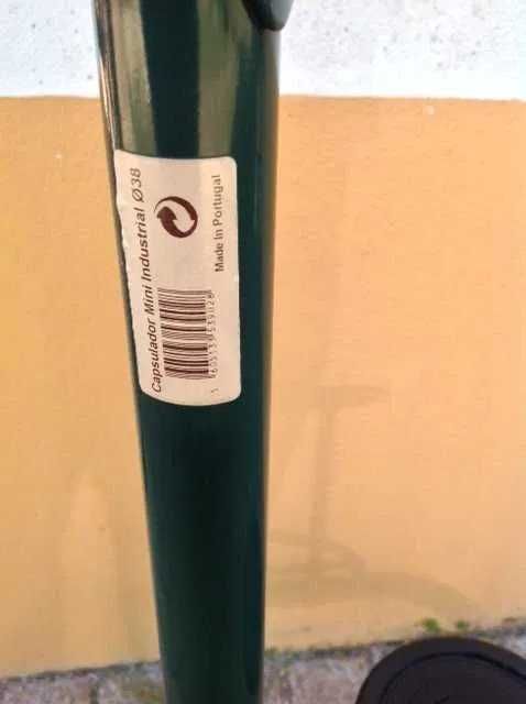 Capsulador de garrafas