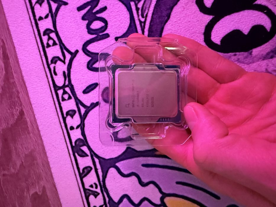 Процесор Intel Core i5 12600KF