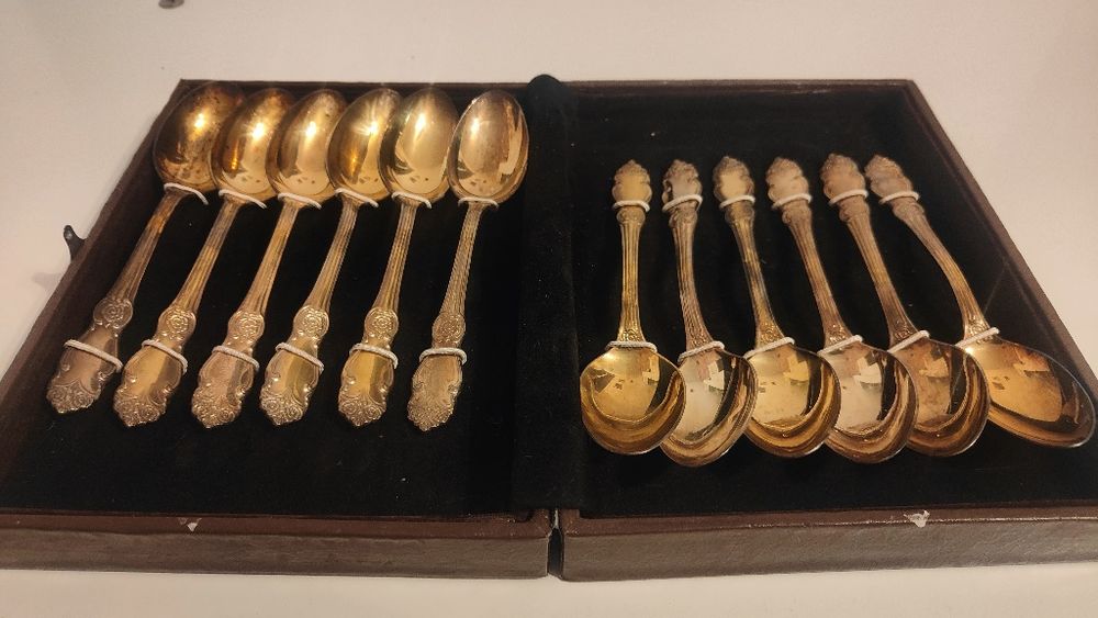 Komplet radzieckich dużych łyżek МНЦ 8P20K ZSRR 12 szt w kasetce