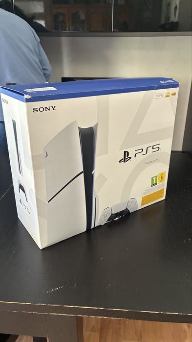 Caixa PlayStation 5 completa com caixa interior PS5