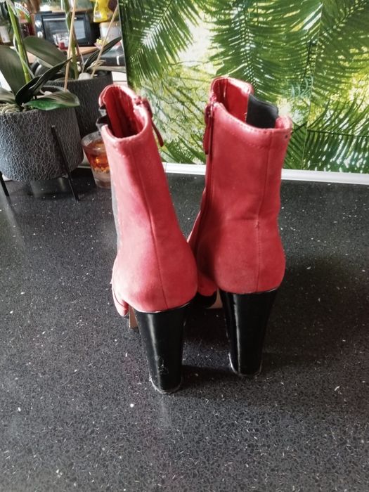 Botki wiosenne czerwone roz.36