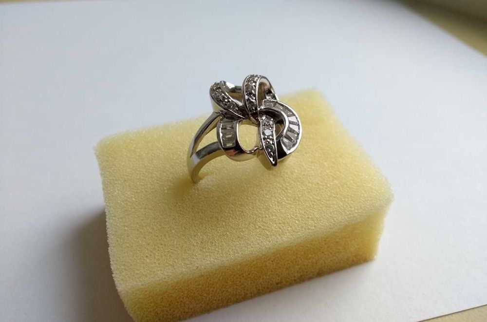 Кольцо из серебра 925 пробы