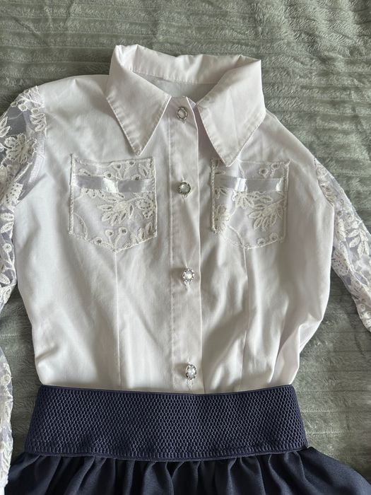 Шкільна форма для дівчинки