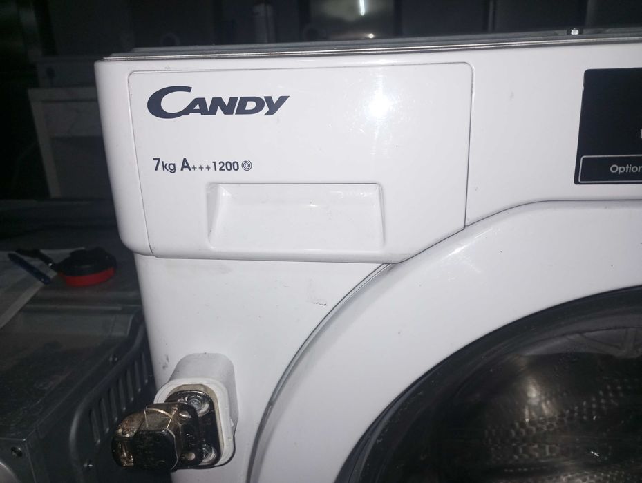 Sprzedam pralkę Candy  pod zabudowę