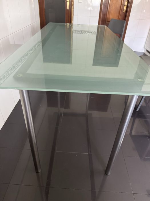 Mesa de Cozinha em vidro