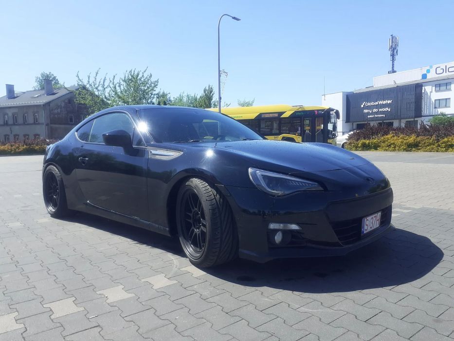 Subaru BRZ Sprzedam SUBARU BRZ 2016 niestety po "poniedziałkowym gradobiciu"