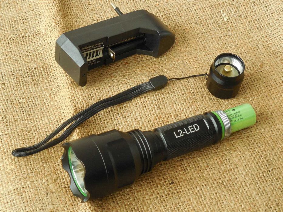 Аккумуляторний 18650 Li-ion 3.7 Convoy C8 ліхтар комплект Cree XM-L2