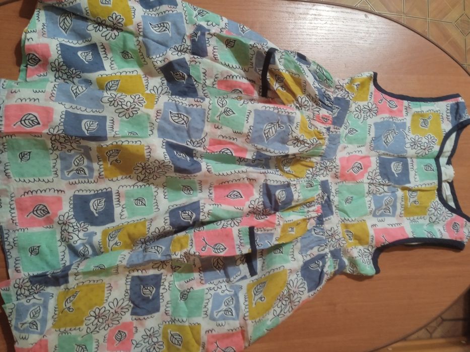 Платья для девочки лотом