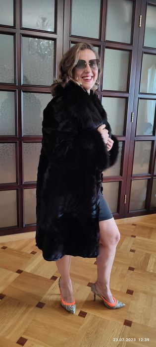 Продам шубу норкову