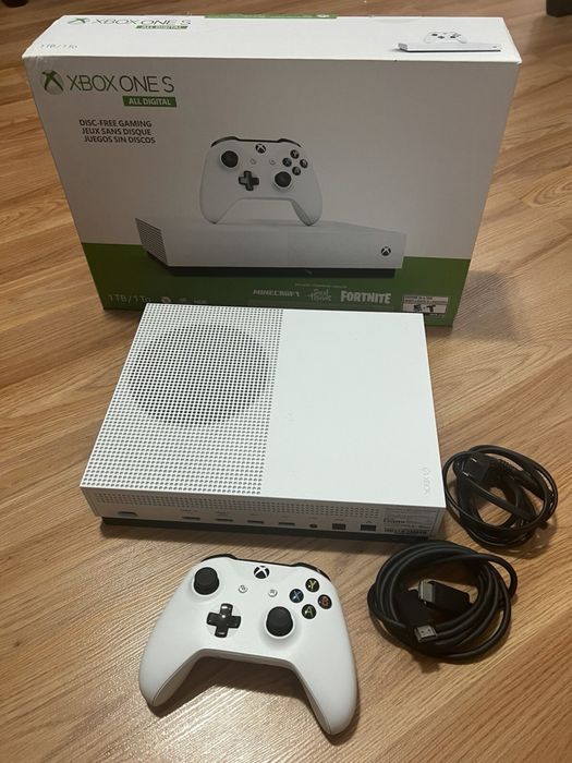 Xbox one S 1TB + 1 jogo