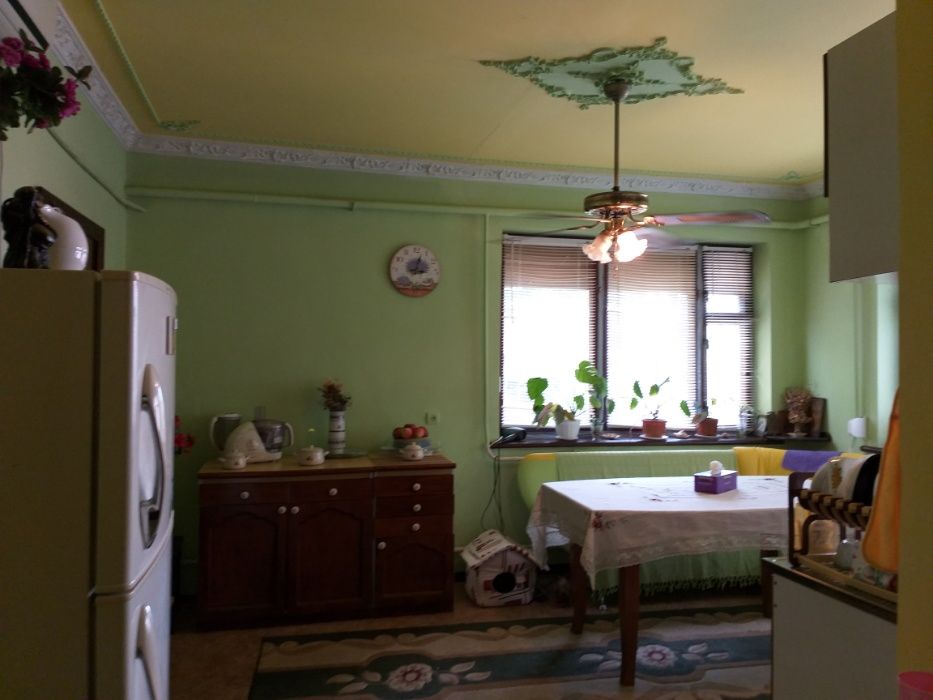 продам  дом и участок в самом центре Б-долины  для жилья и для бизнеса