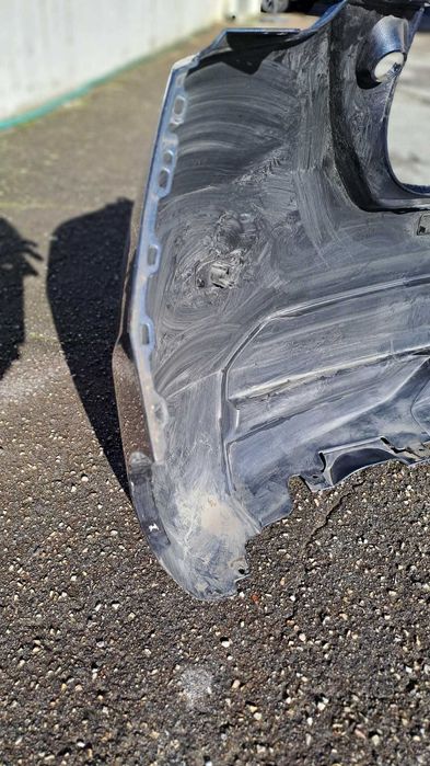 Pára Choques Traseiro de origem em muito bom estado