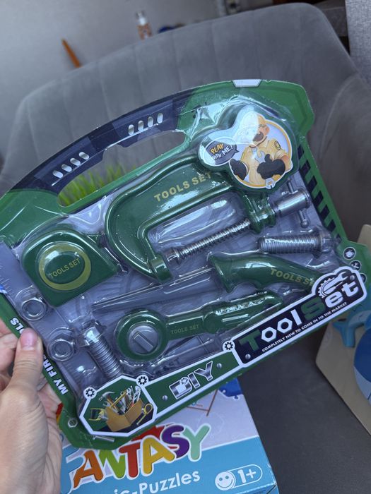 Лот розвиваючих іграшок монтессорі конструктор пазл набір інструментів