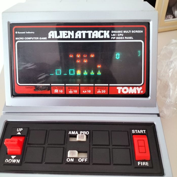 TOMY Alien Attack
