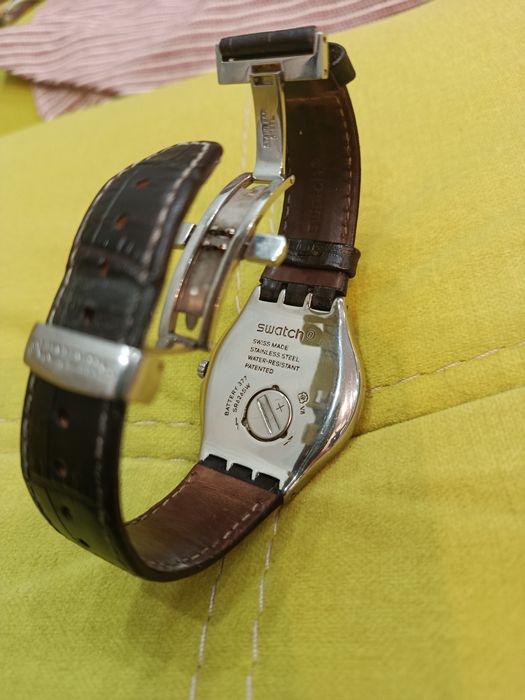 Часы Swatch Yws 400