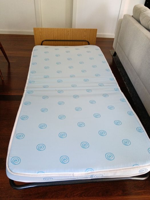 Cama de solteiro dobrável