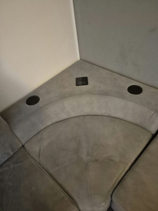 Vende-se sofá de canto espaçoso e confortável
