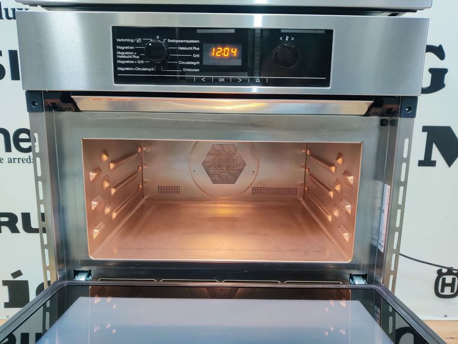 Комплект Miele™ 3в1. Духовка з мікрохвильовоюH5040BM+КофемашинаCVA5060
