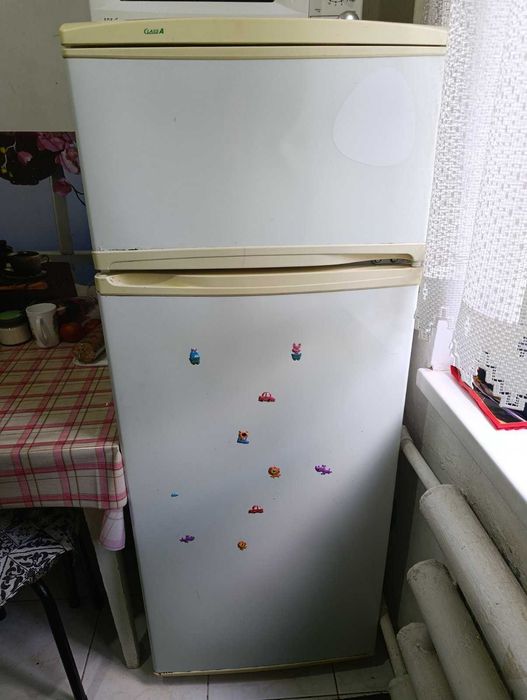 Холодильник б/у 2000 грн, самовивіз