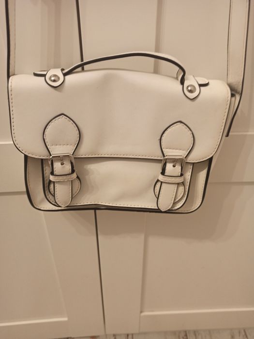 Torebka listonoszka, Reserved, wiosna, lato, przez ramię