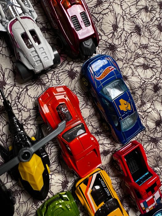 Zestaw resoraków Hot Wheels - 134 sztuki