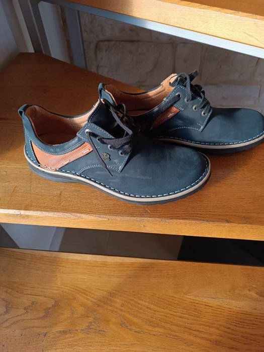 Sprzedam nowe buty skórzane buty firmy Papilion.
